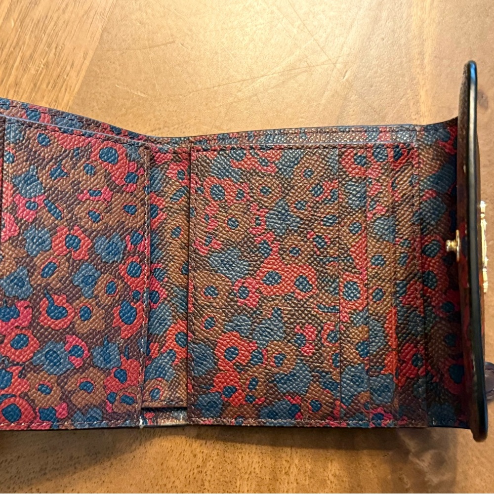 Coach Small Trifold Wallet with Pop Floral Print - Picture 5 of 6